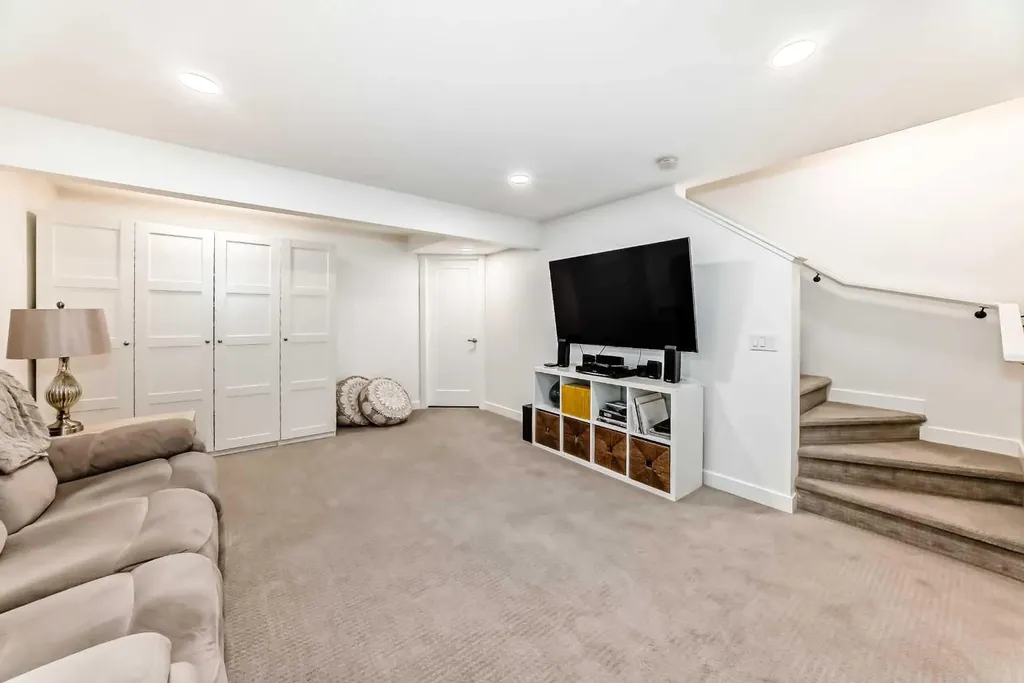52 Walden Lane SE Calgary AB T2X 2A7