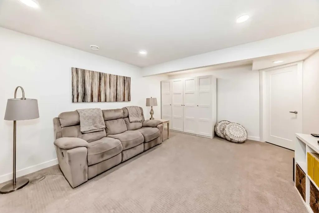 52 Walden Lane SE Calgary AB T2X 2A7