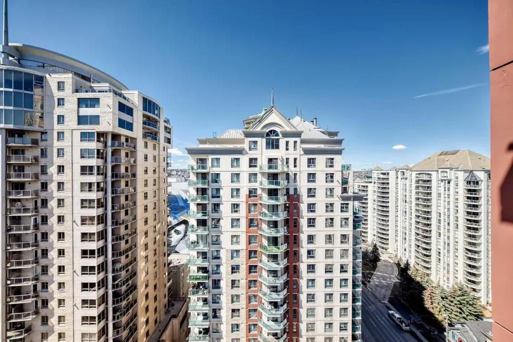 650 10 Street SW Calgary AB T2P 5G4