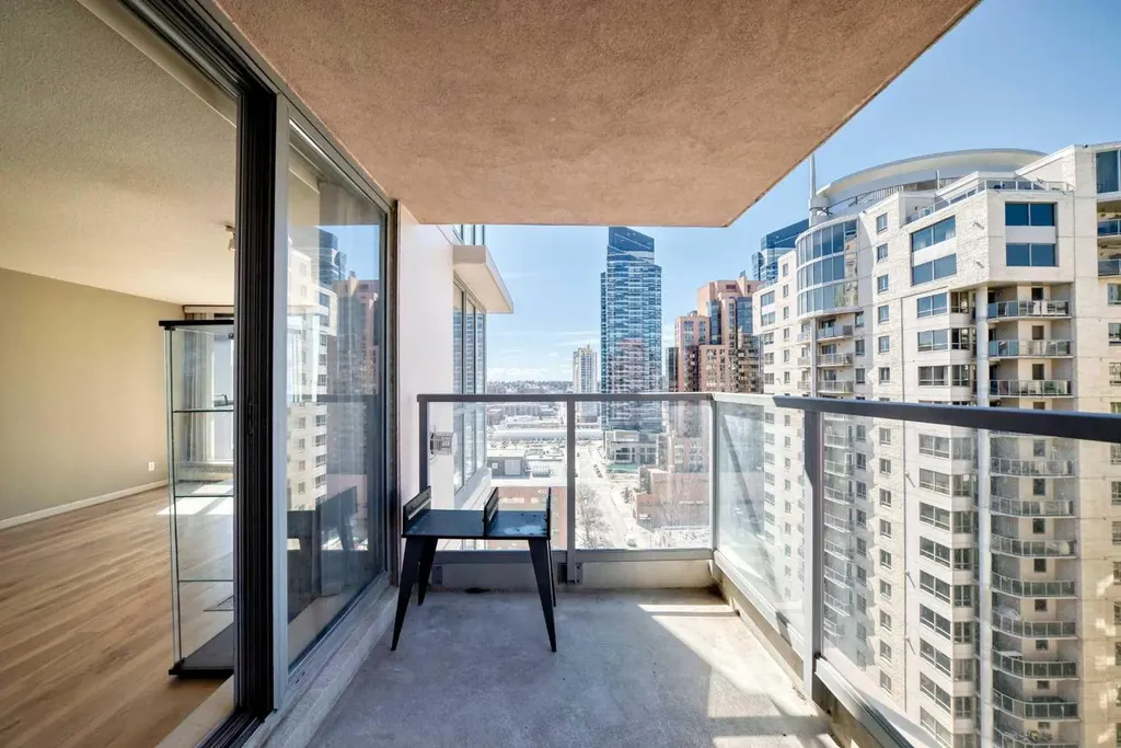 650 10 Street SW Calgary AB T2P 5G4