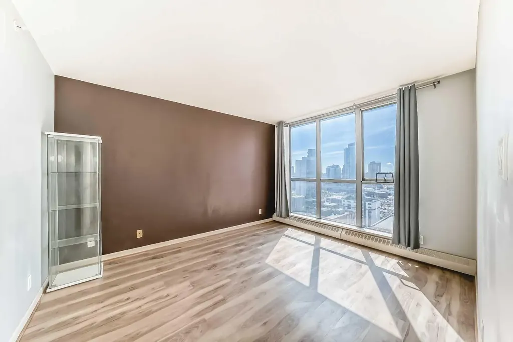 650 10 Street SW Calgary AB T2P 5G4