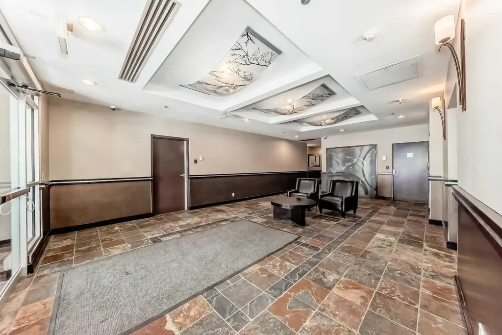 650 10 Street SW Calgary AB T2P 5G4