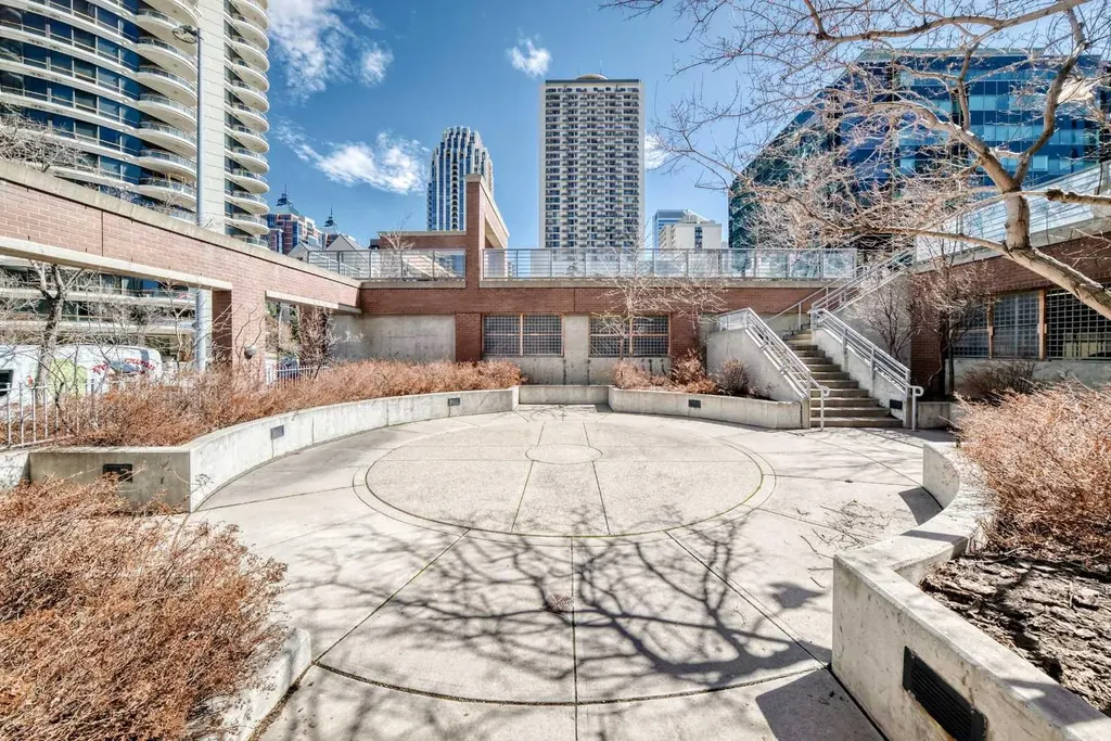 650 10 Street SW Calgary AB T2P 5G4