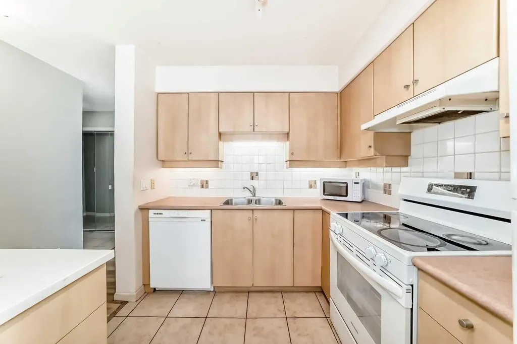 650 10 Street SW Calgary AB T2P 5G4