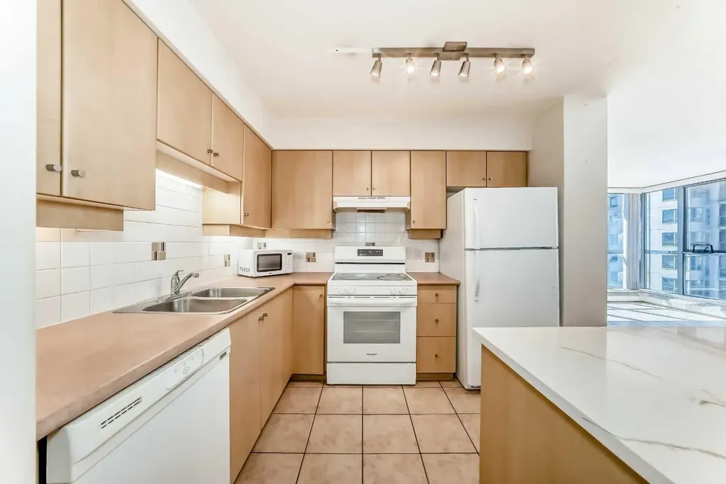 650 10 Street SW Calgary AB T2P 5G4