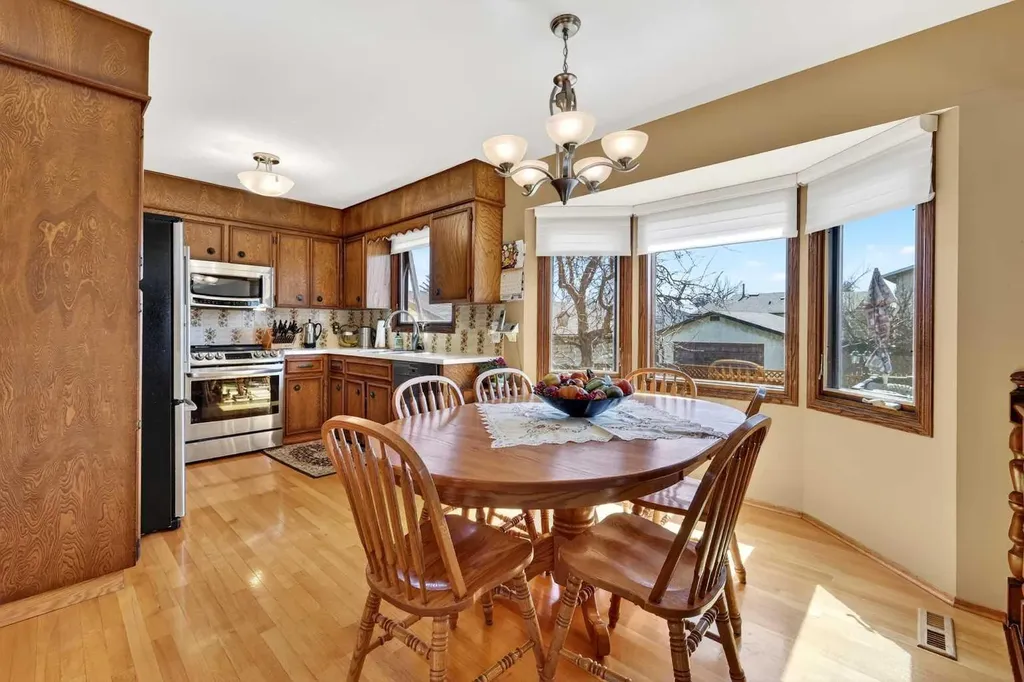 168 Templewood Drive NE Calgary AB T1Y4G8