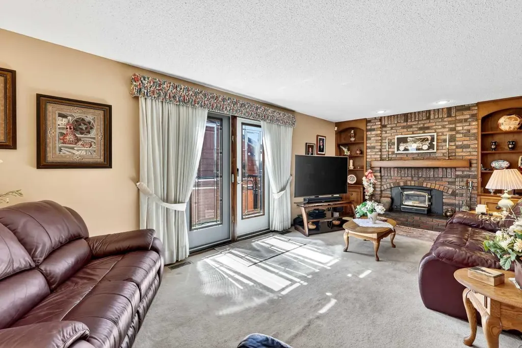 168 Templewood Drive NE Calgary AB T1Y4G8