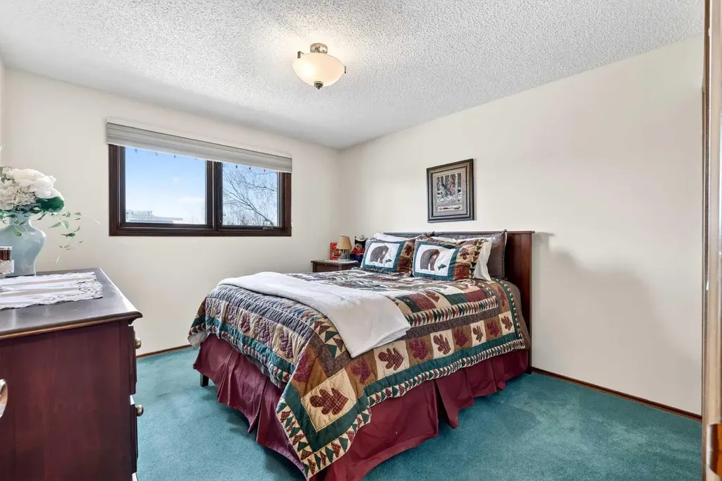 168 Templewood Drive NE Calgary AB T1Y4G8