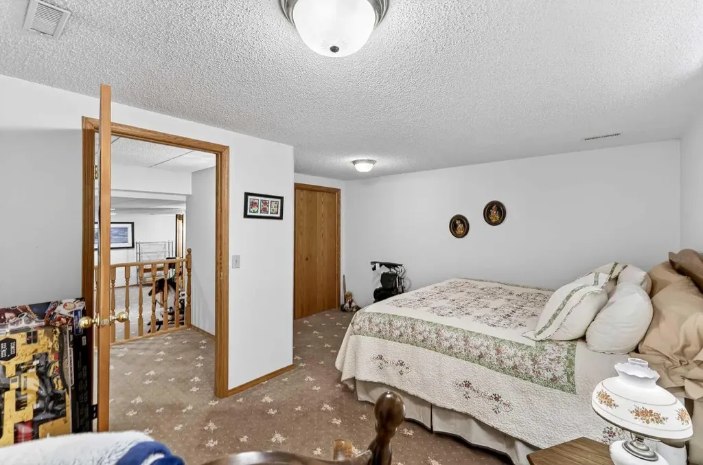 168 Templewood Drive NE Calgary AB T1Y4G8