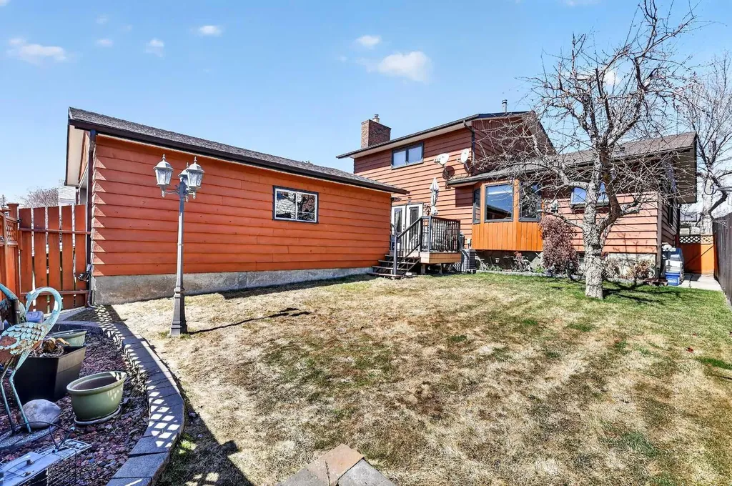168 Templewood Drive NE Calgary AB T1Y4G8