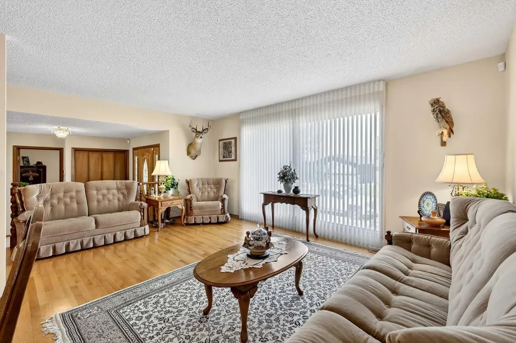 168 Templewood Drive NE Calgary AB T1Y4G8