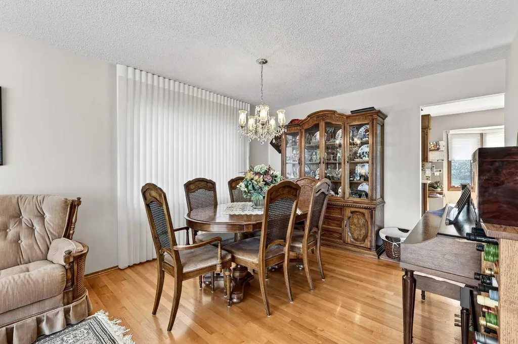 168 Templewood Drive NE Calgary AB T1Y4G8