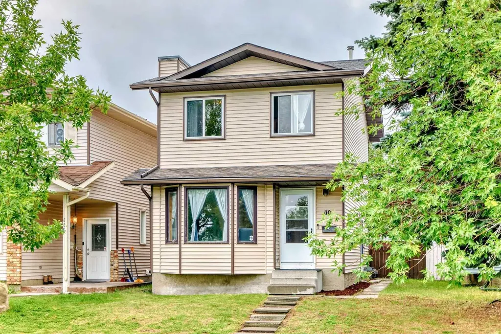110 Edgeburn Crescent NW Calgary AB T3A 4K3
