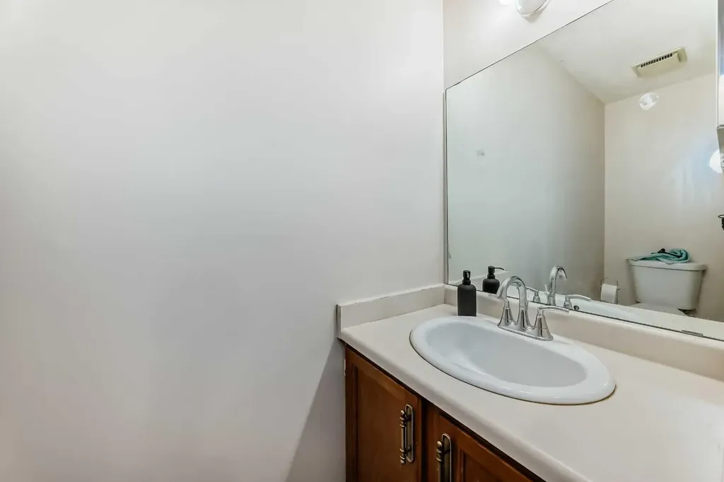 110 Edgeburn Crescent NW Calgary AB T3A 4K3