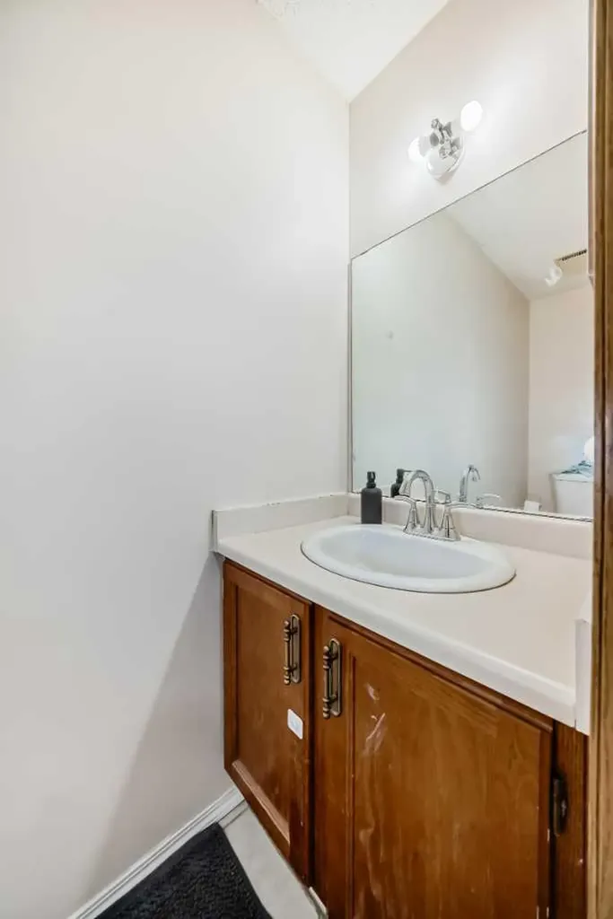 110 Edgeburn Crescent NW Calgary AB T3A 4K3