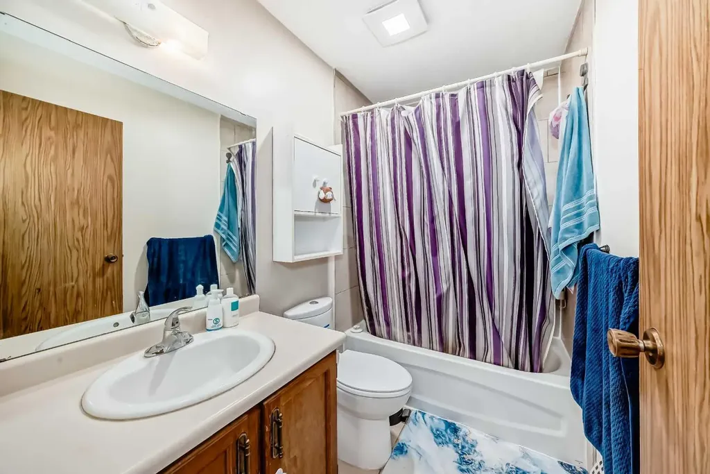 110 Edgeburn Crescent NW Calgary AB T3A 4K3