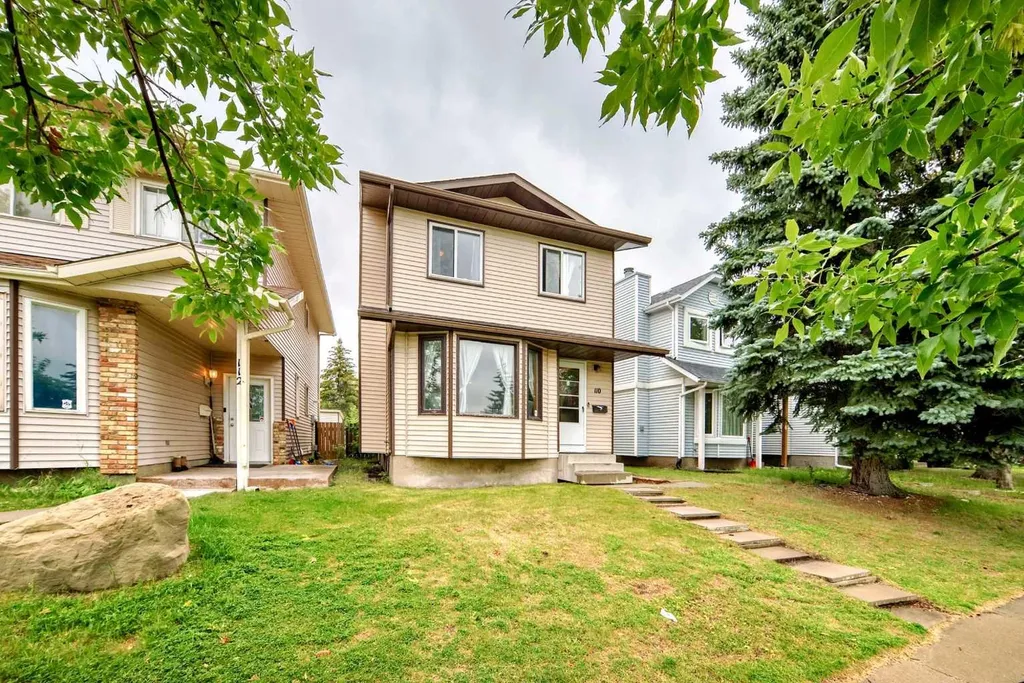 110 Edgeburn Crescent NW Calgary AB T3A 4K3
