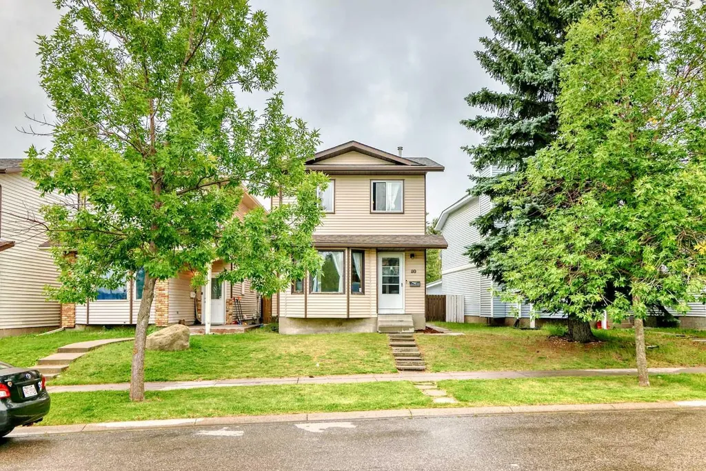 110 Edgeburn Crescent NW Calgary AB T3A 4K3