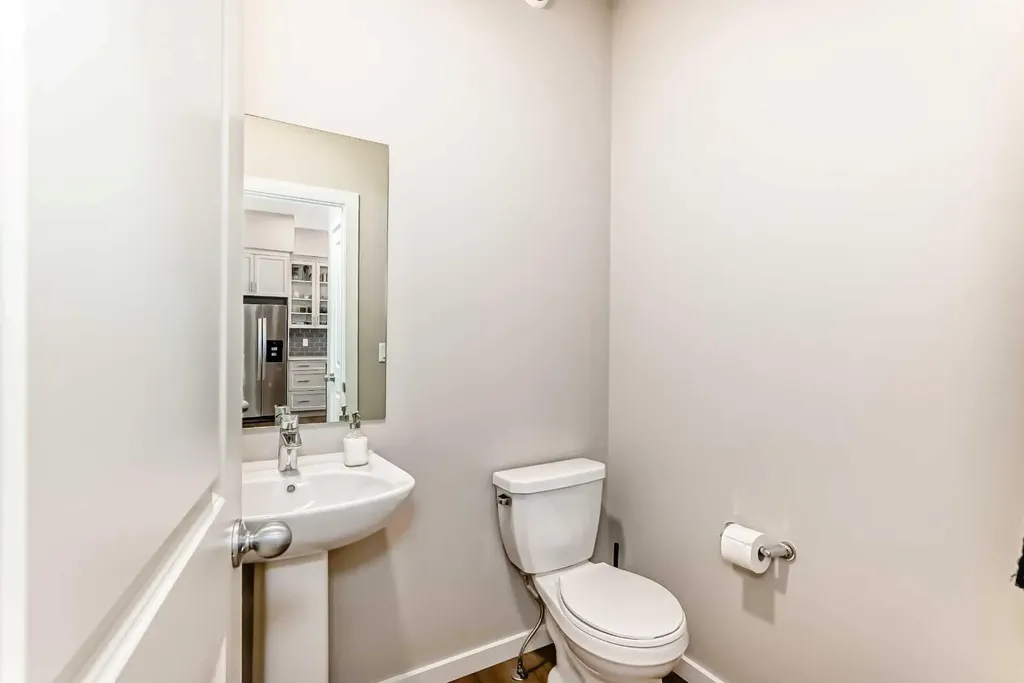 277 Lucas Avenue NW Calgary AB T3P 1S3