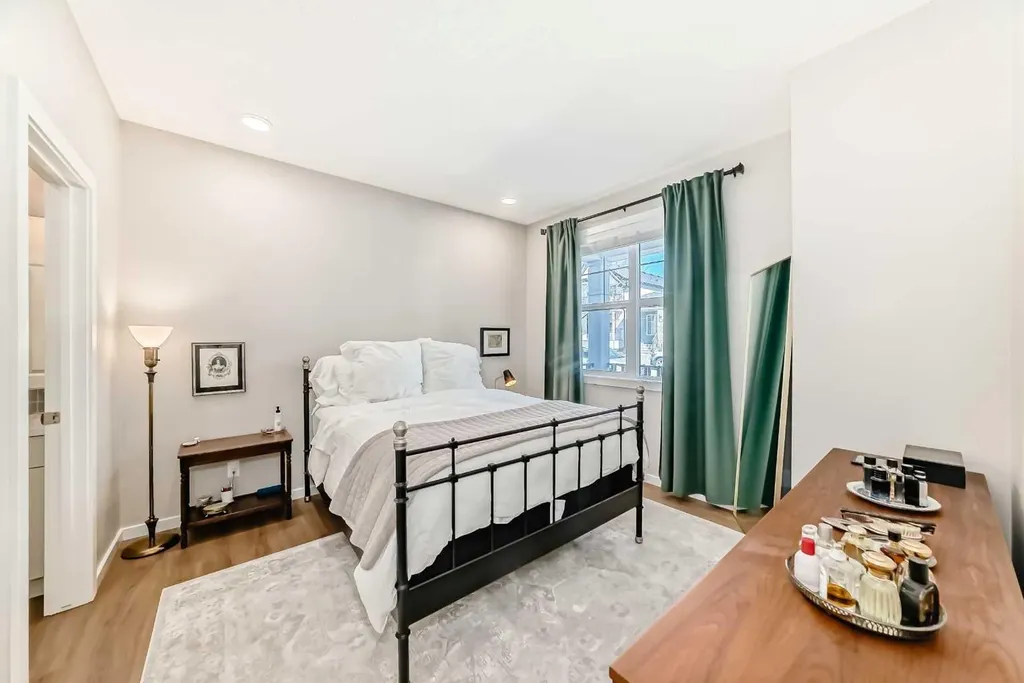 277 Lucas Avenue NW Calgary AB T3P 1S3