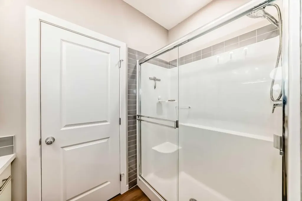 277 Lucas Avenue NW Calgary AB T3P 1S3
