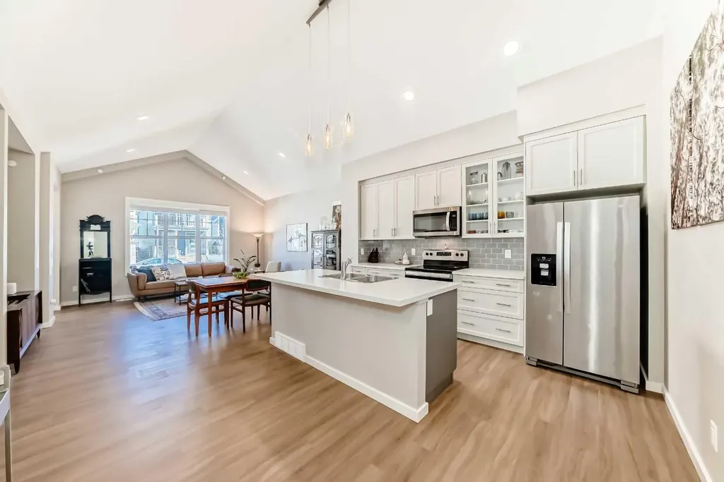 277 Lucas Avenue NW Calgary AB T3P 1S3