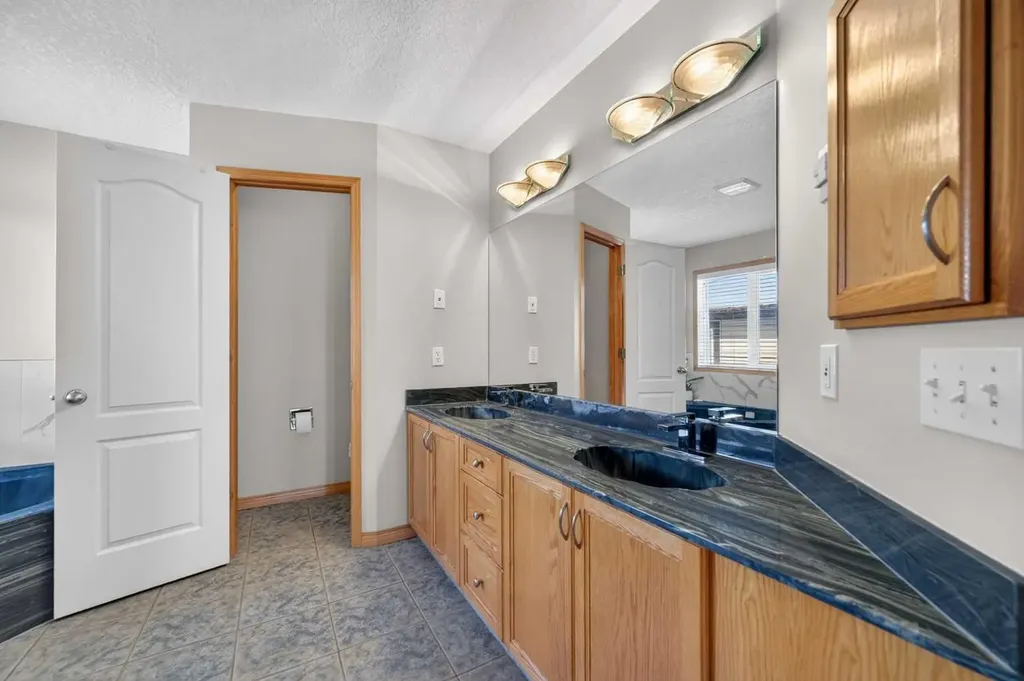 359 Rocky Ridge Drive NW Calgary AB T3G4X3