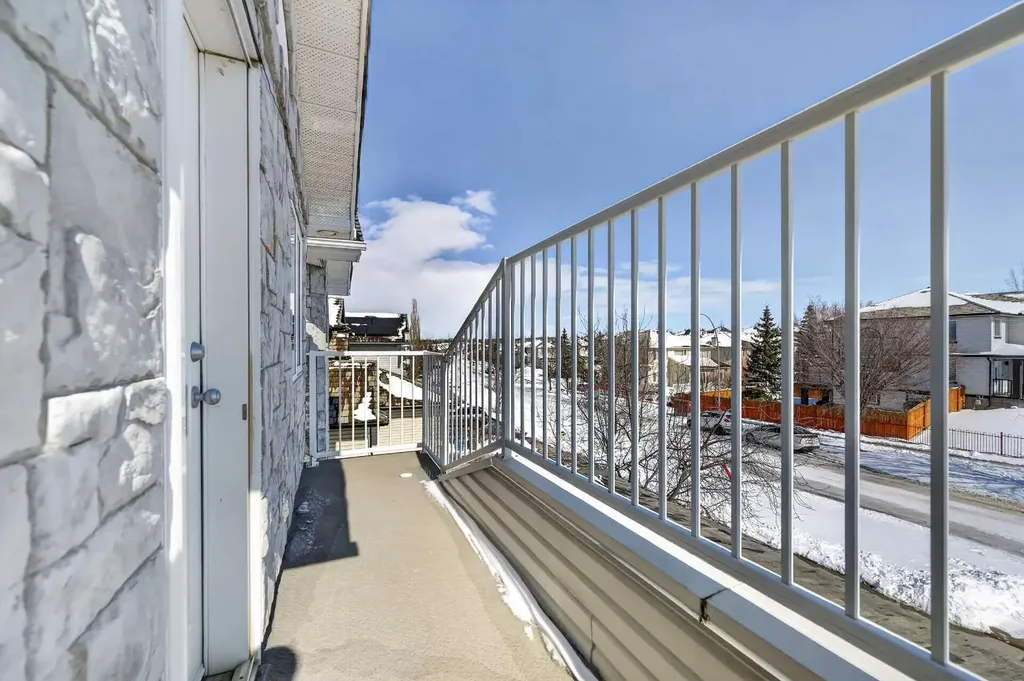 359 Rocky Ridge Drive NW Calgary AB T3G4X3