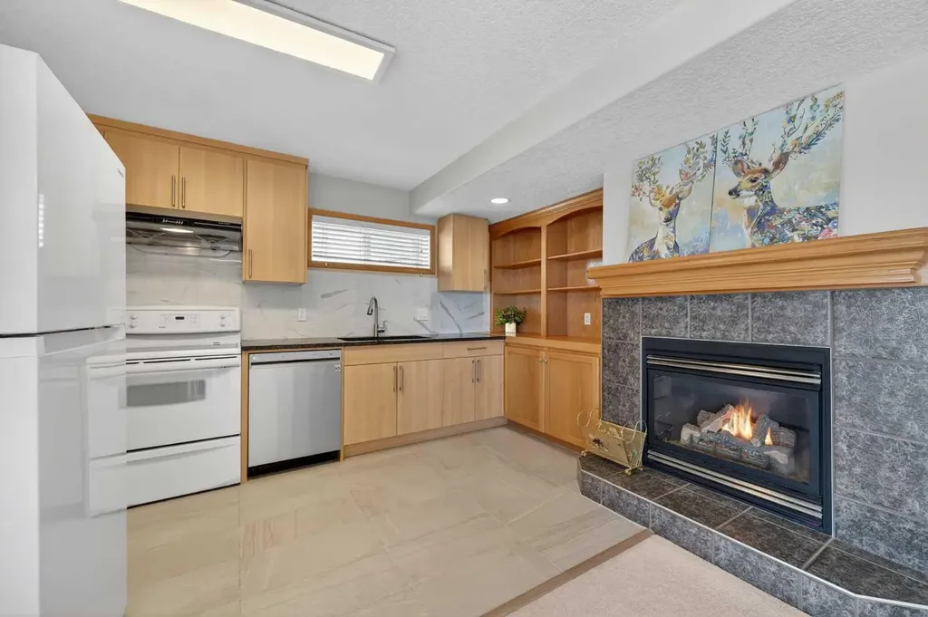 359 Rocky Ridge Drive NW Calgary AB T3G4X3