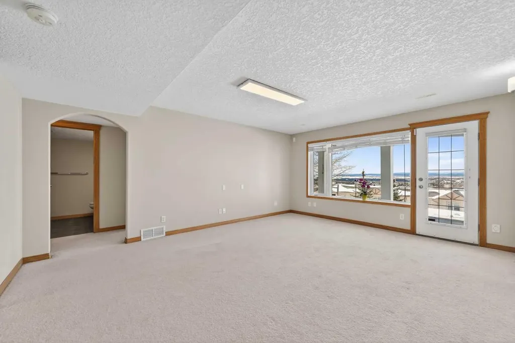 359 Rocky Ridge Drive NW Calgary AB T3G4X3