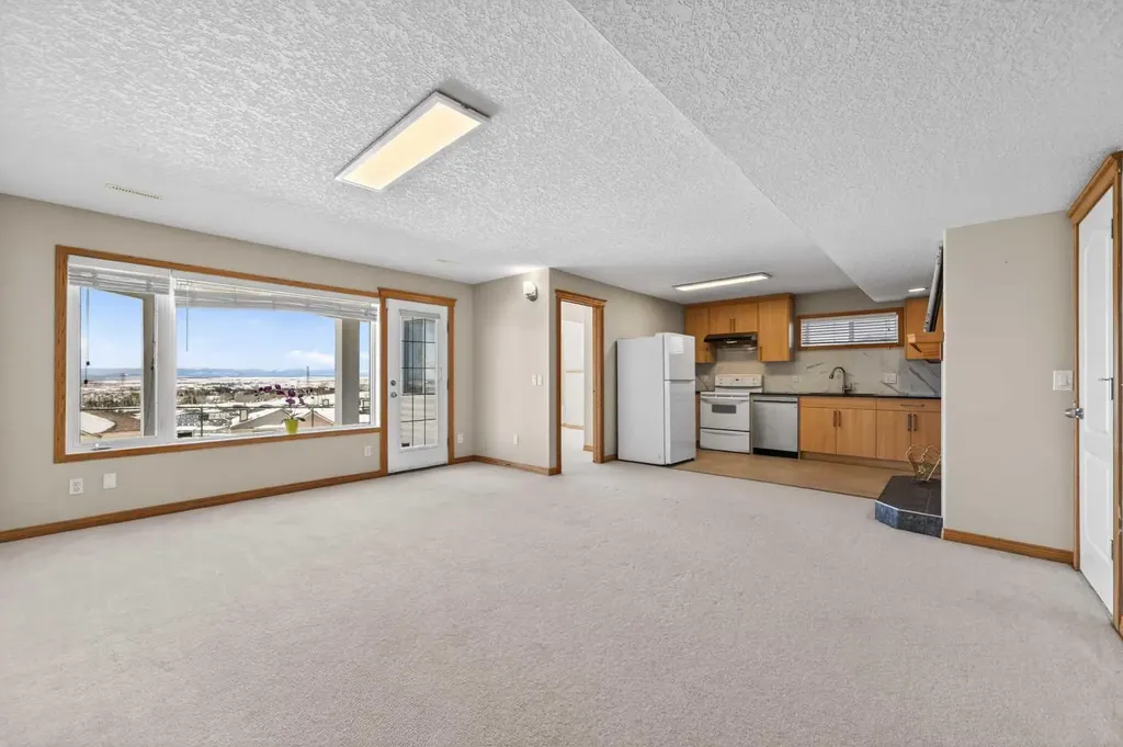 359 Rocky Ridge Drive NW Calgary AB T3G4X3