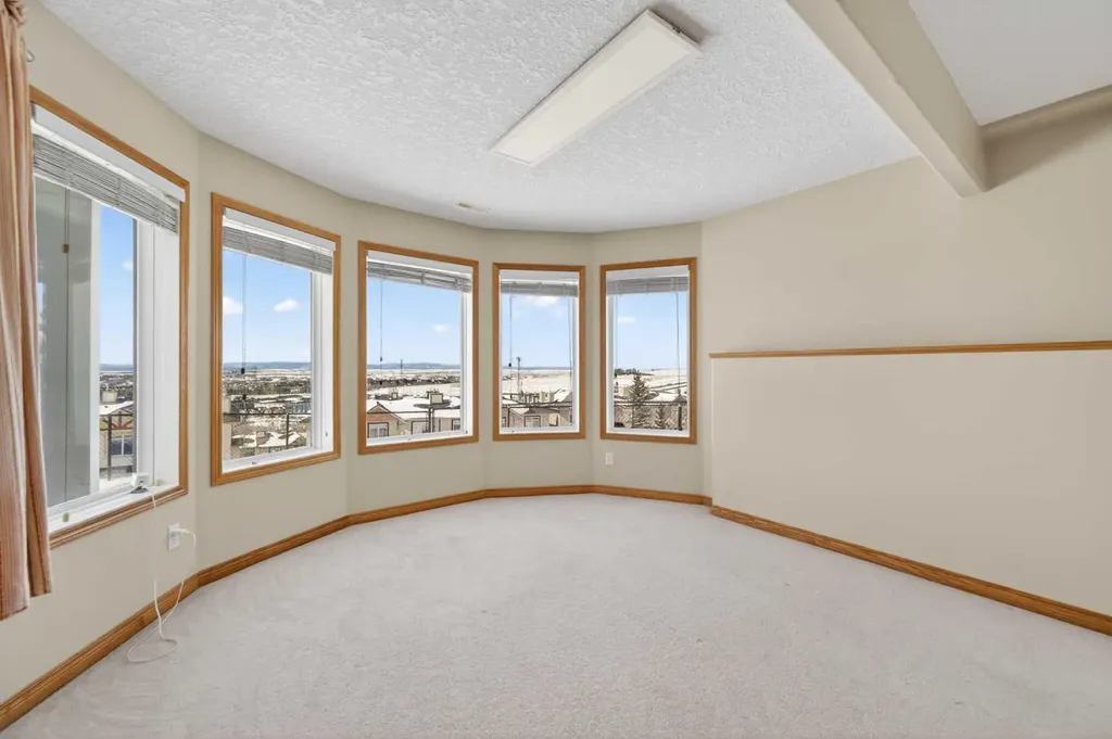 359 Rocky Ridge Drive NW Calgary AB T3G4X3