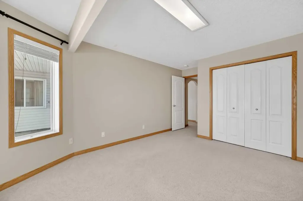 359 Rocky Ridge Drive NW Calgary AB T3G4X3