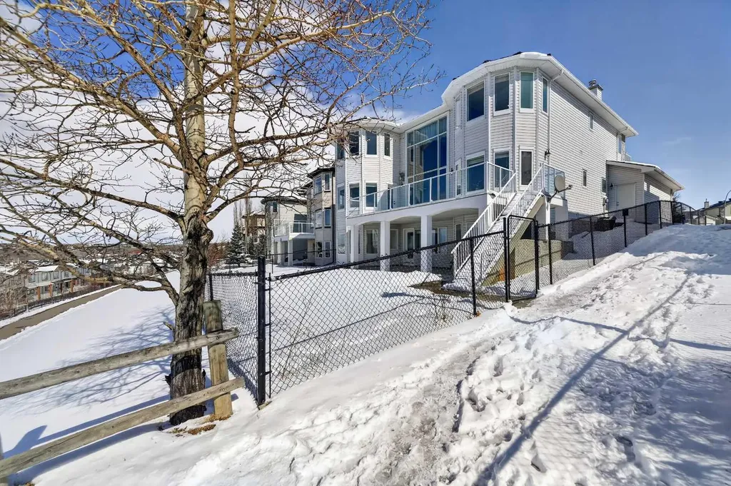 359 Rocky Ridge Drive NW Calgary AB T3G4X3