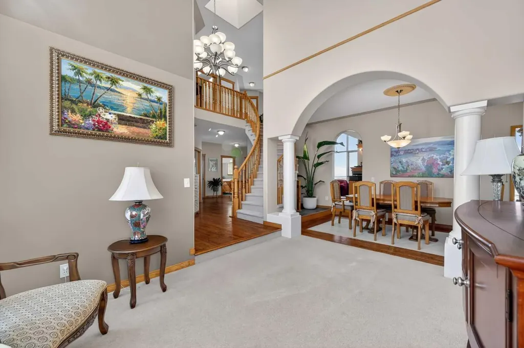 359 Rocky Ridge Drive NW Calgary AB T3G4X3