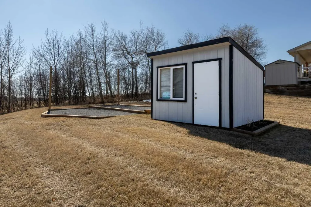 25054 South Pine Lake Road Rural Red Deer County AB T0M 1S0