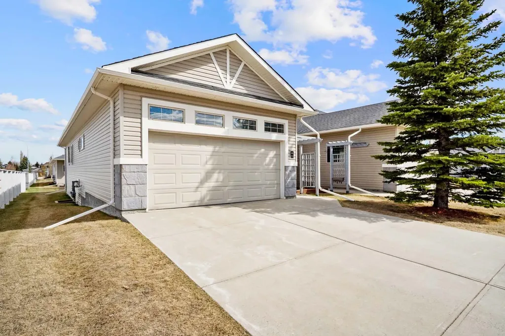41 Stromsay Gate Carstairs AB T0M0N0