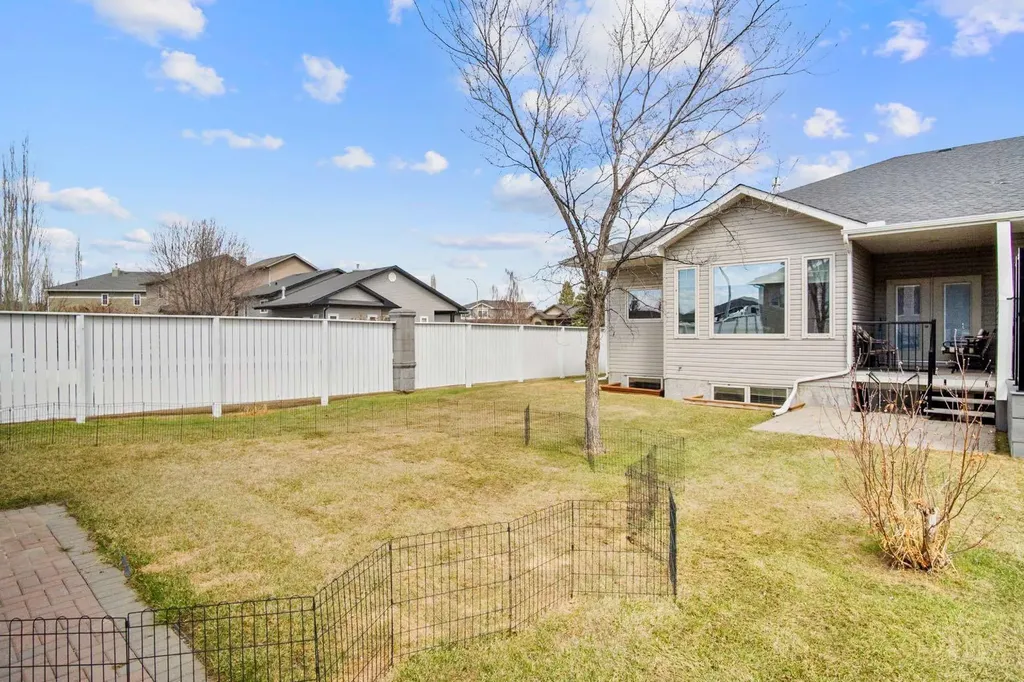 41 Stromsay Gate Carstairs AB T0M0N0