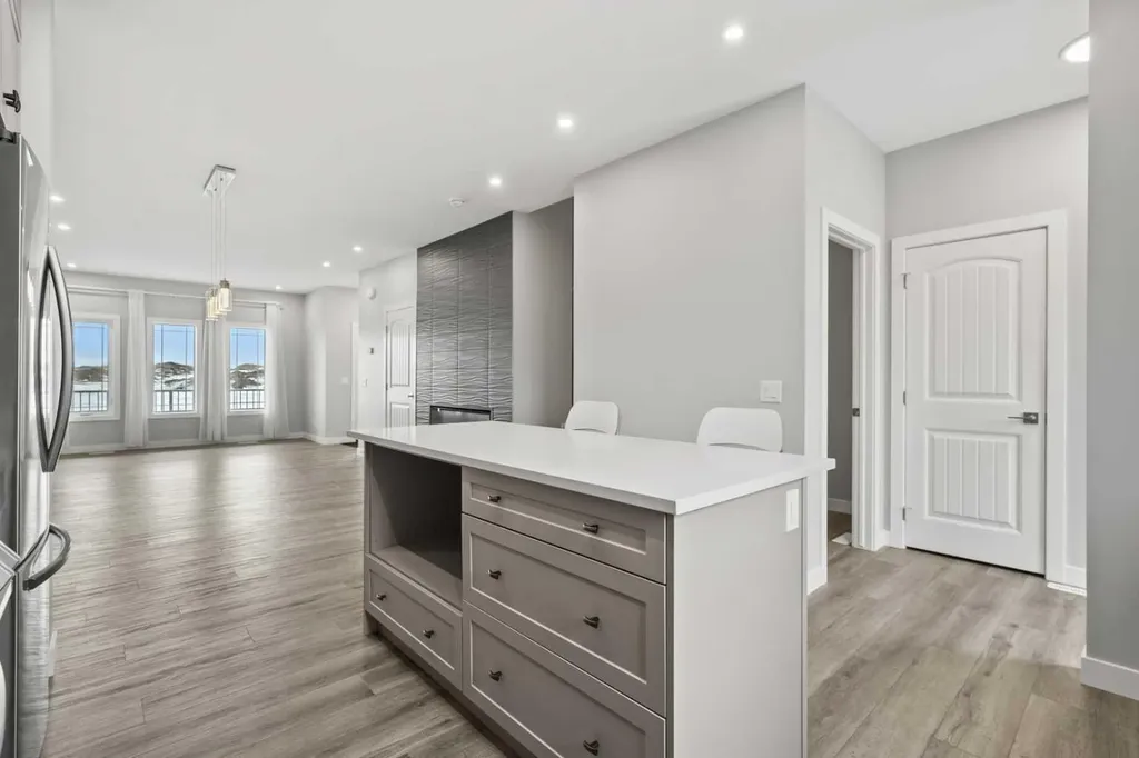 1058 Alpine Avenue SW Calgary AB T2Y 0T1