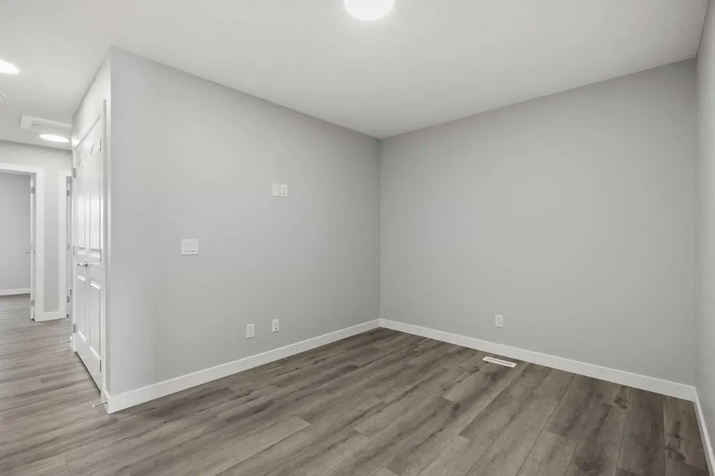 1058 Alpine Avenue SW Calgary AB T2Y 0T1