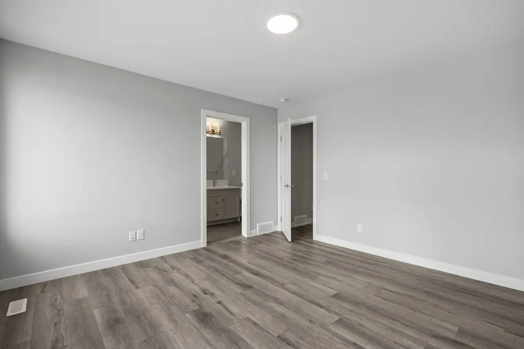 1058 Alpine Avenue SW Calgary AB T2Y 0T1