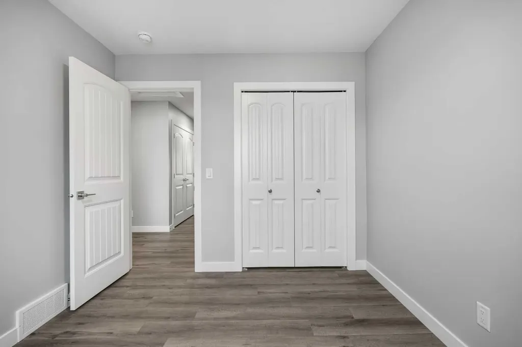 1058 Alpine Avenue SW Calgary AB T2Y 0T1