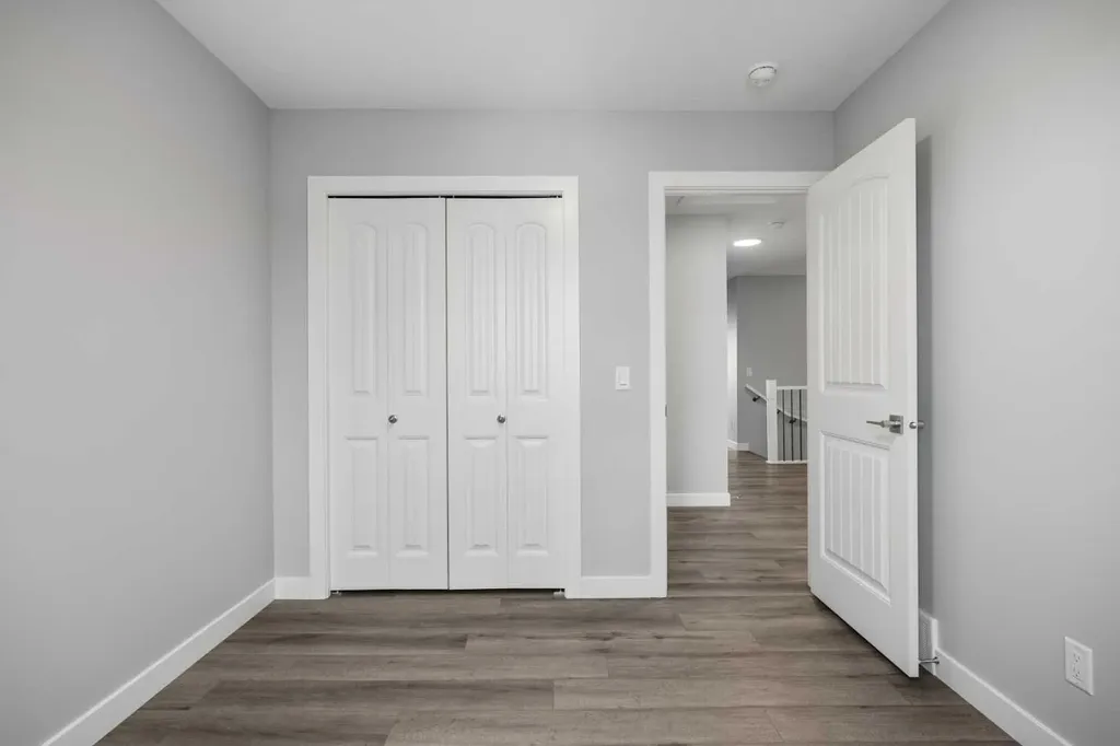 1058 Alpine Avenue SW Calgary AB T2Y 0T1