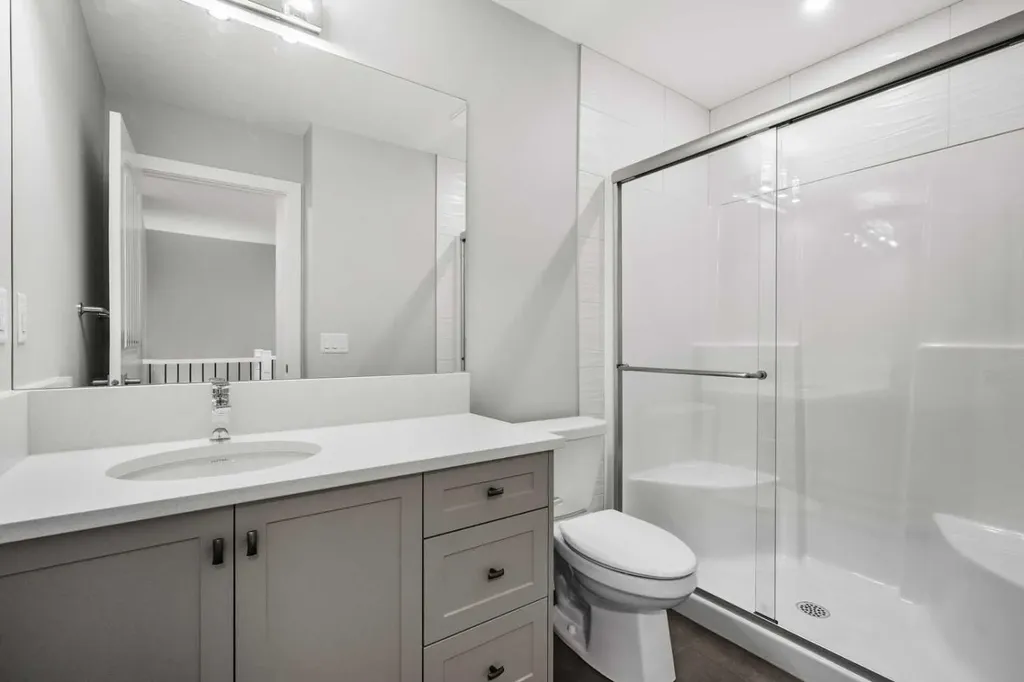 1058 Alpine Avenue SW Calgary AB T2Y 0T1