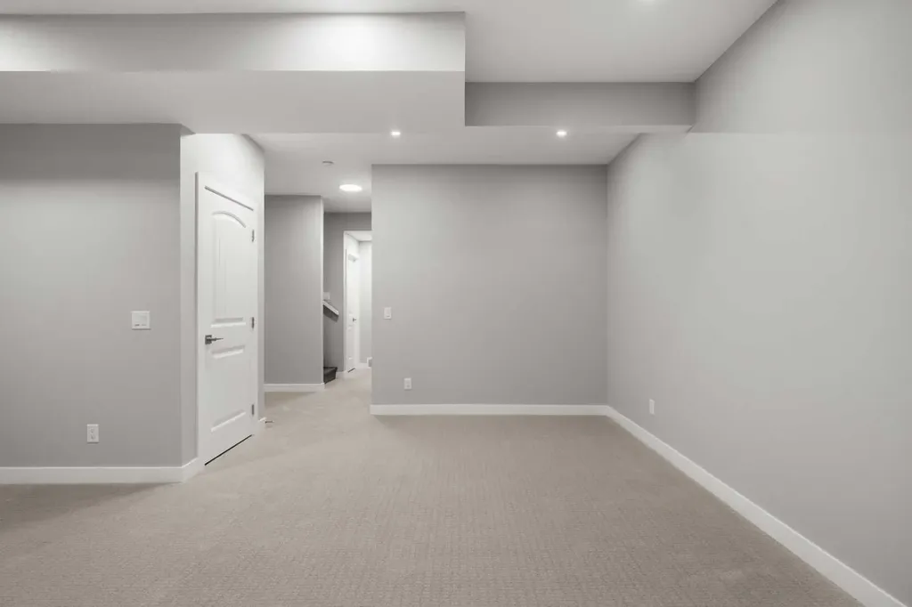 1058 Alpine Avenue SW Calgary AB T2Y 0T1