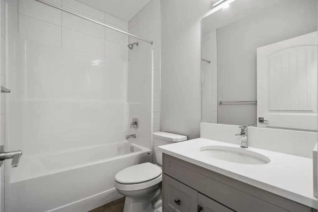 1058 Alpine Avenue SW Calgary AB T2Y 0T1