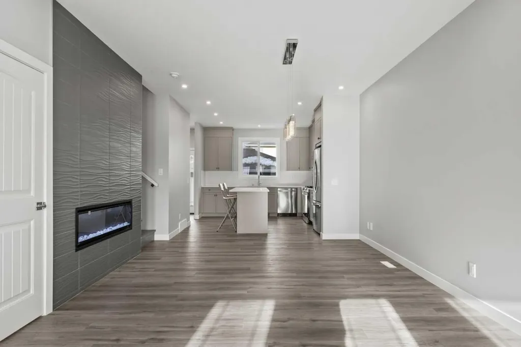 1058 Alpine Avenue SW Calgary AB T2Y 0T1