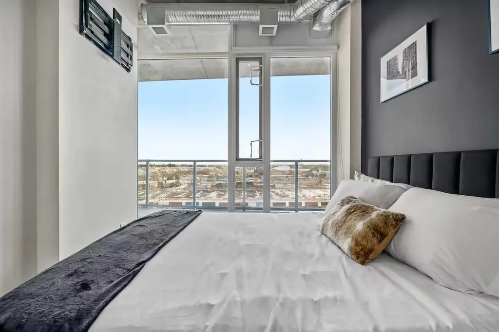 624 8 Avenue SE Calgary AB T2G 1S7