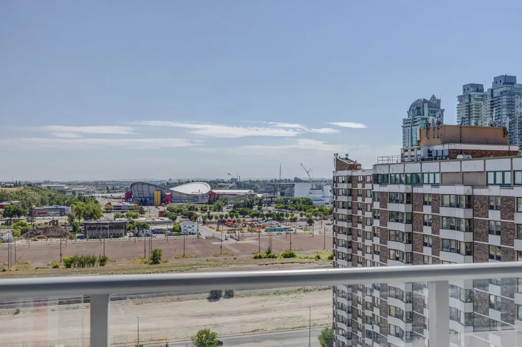 624 8 Avenue SE Calgary AB T2G 1S7