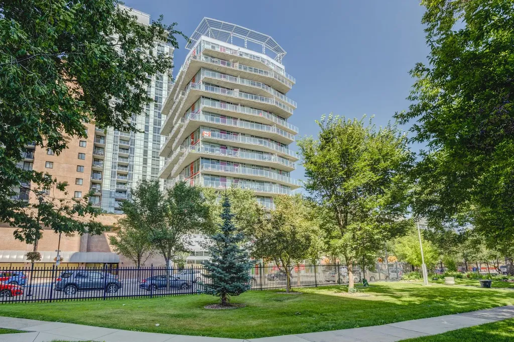 624 8 Avenue SE Calgary AB T2G 1S7